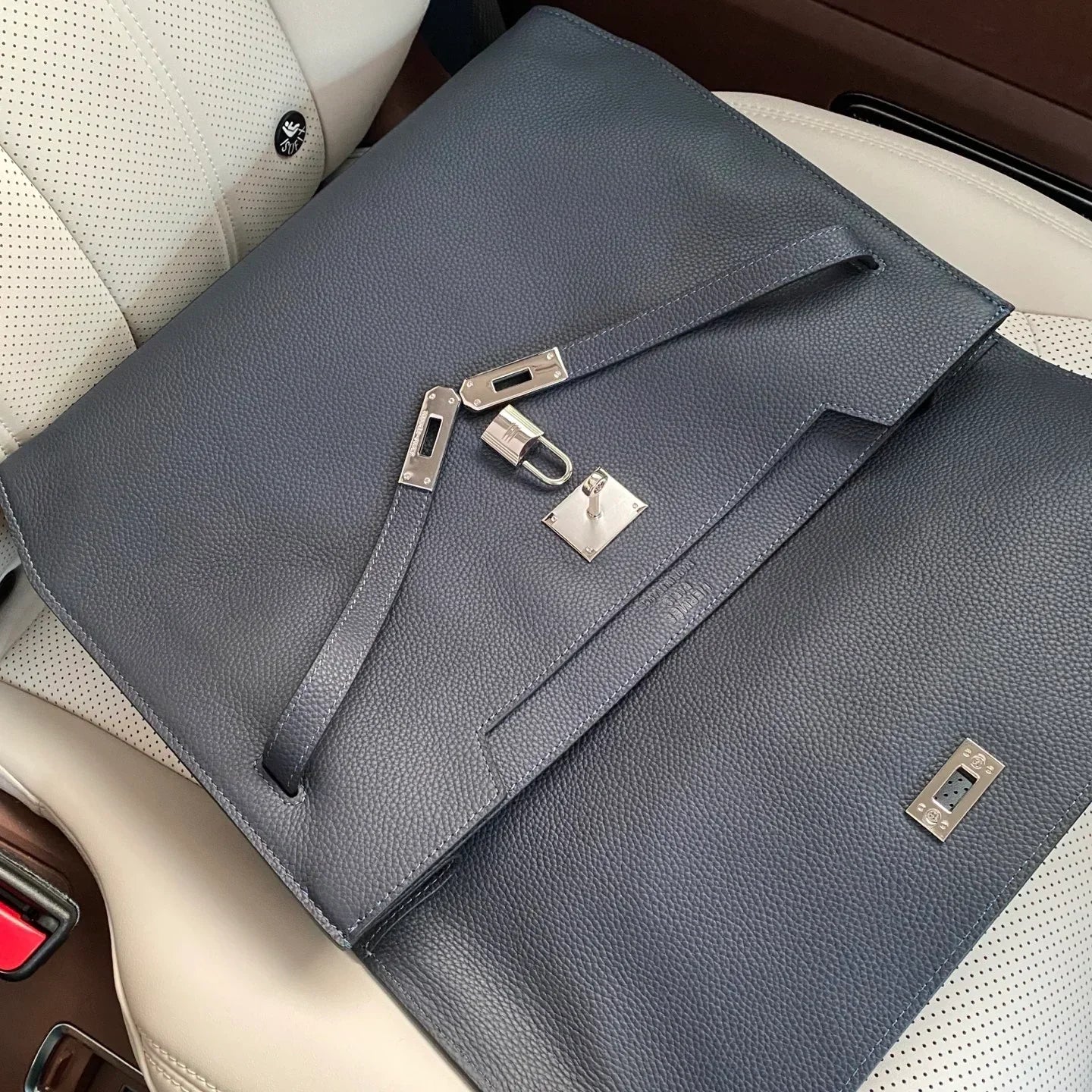 Kelly Depeches 36 Document Holder In Bleu De Prusse Togo Calfskin