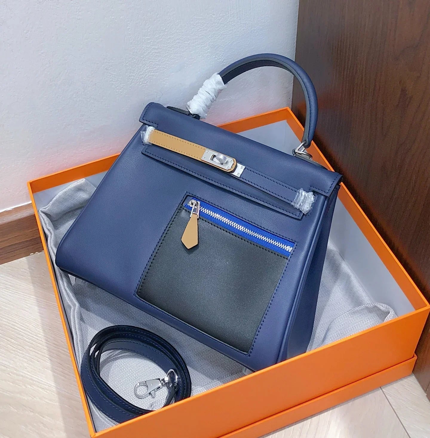 Kelly Colormatic SWIFT BLUE Palladium Hardware