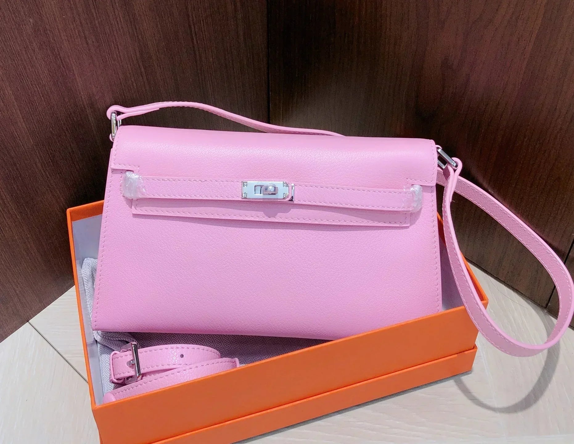 Kelly To Go Wallet Mauve Sylvestre Epsom Palladium Hardware