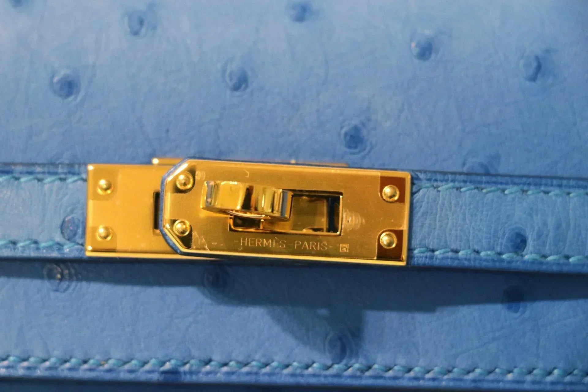 Kelly 25 Sellier Ostrich Bleuet Gold Hardware