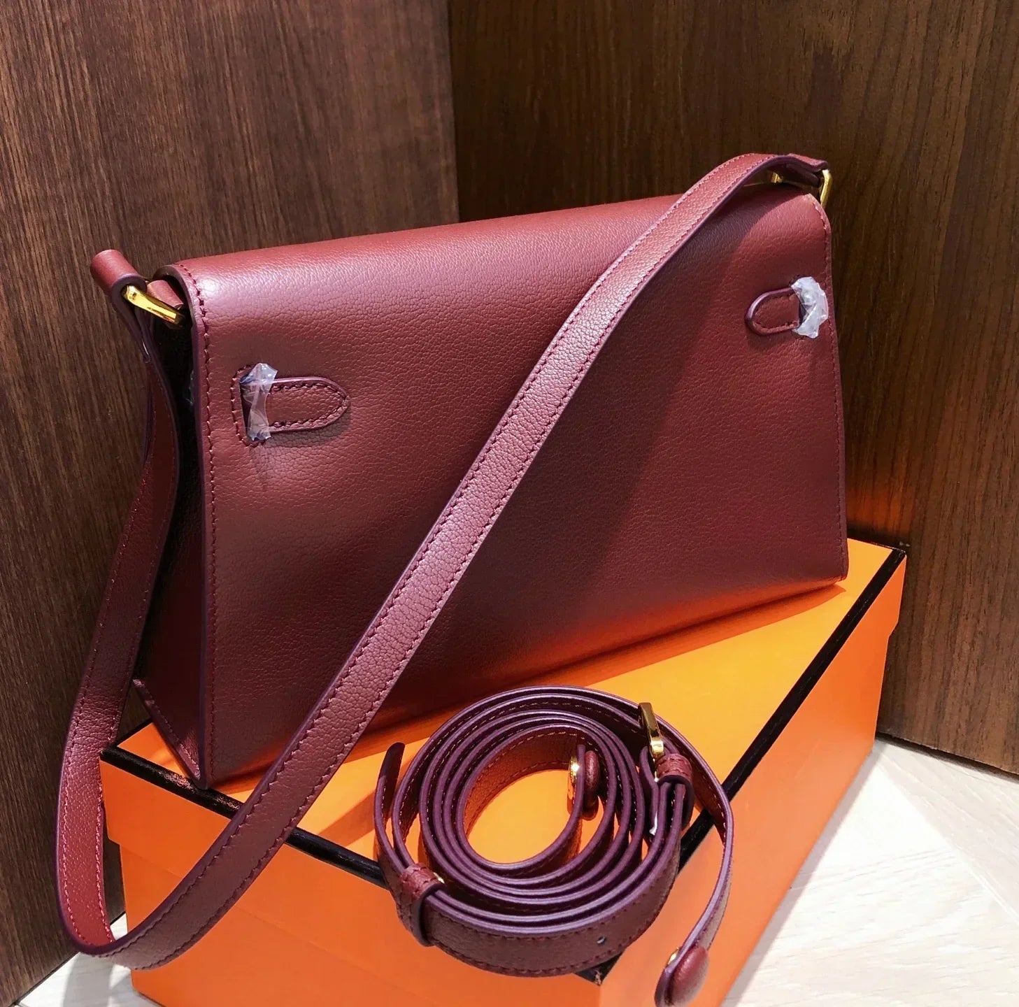Kelly To Go Evercolor Leather Handheld Crossbody Palladium Hardware