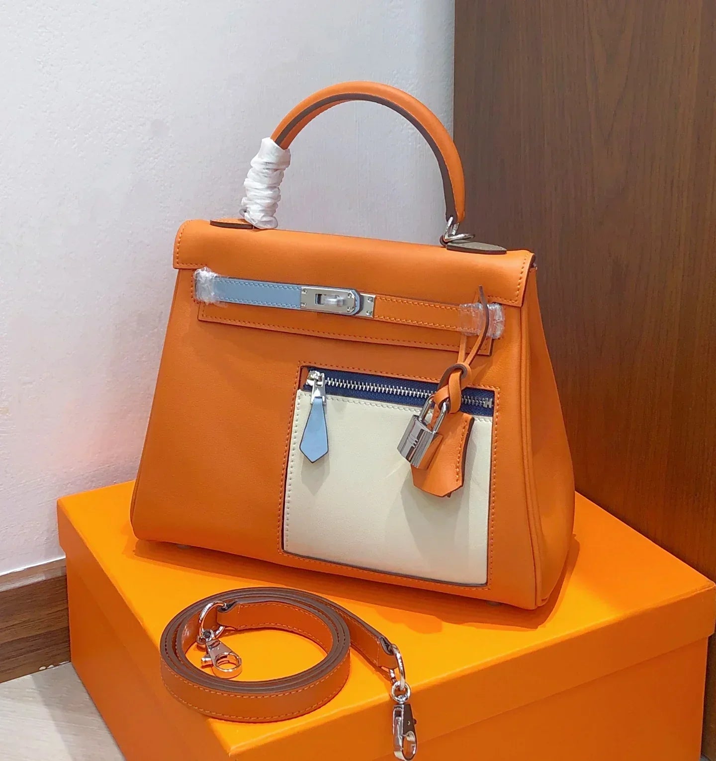 Kelly 25 Color Block Swift Leather Orange