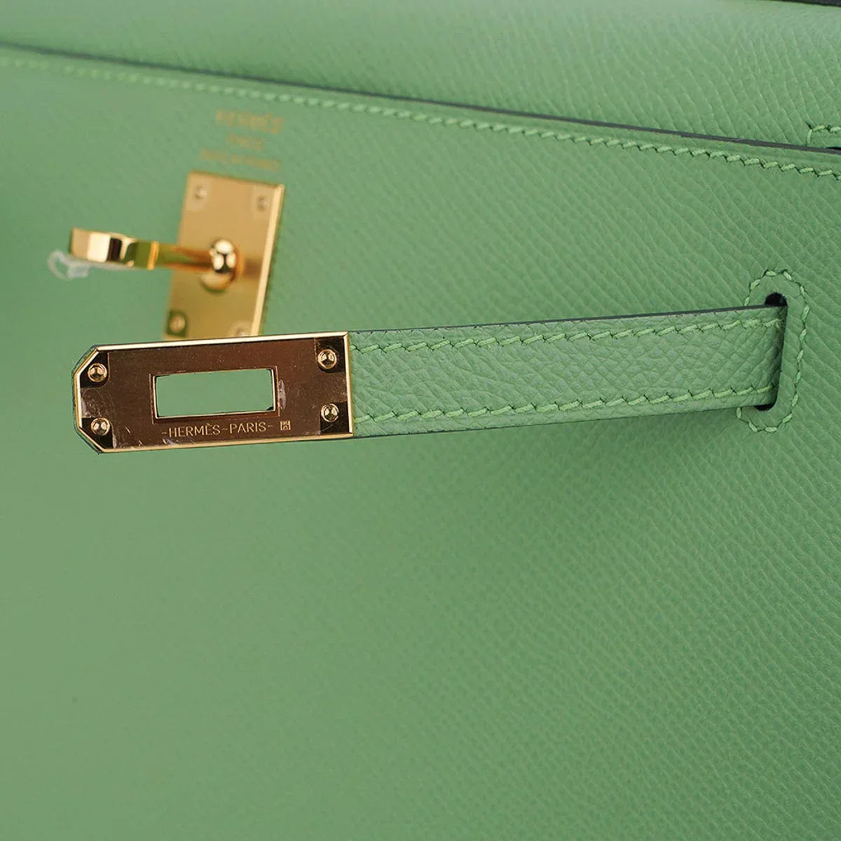 Kelly 25 Sellier Bag Vert Criquet Epsom Leather with Gold Hardware