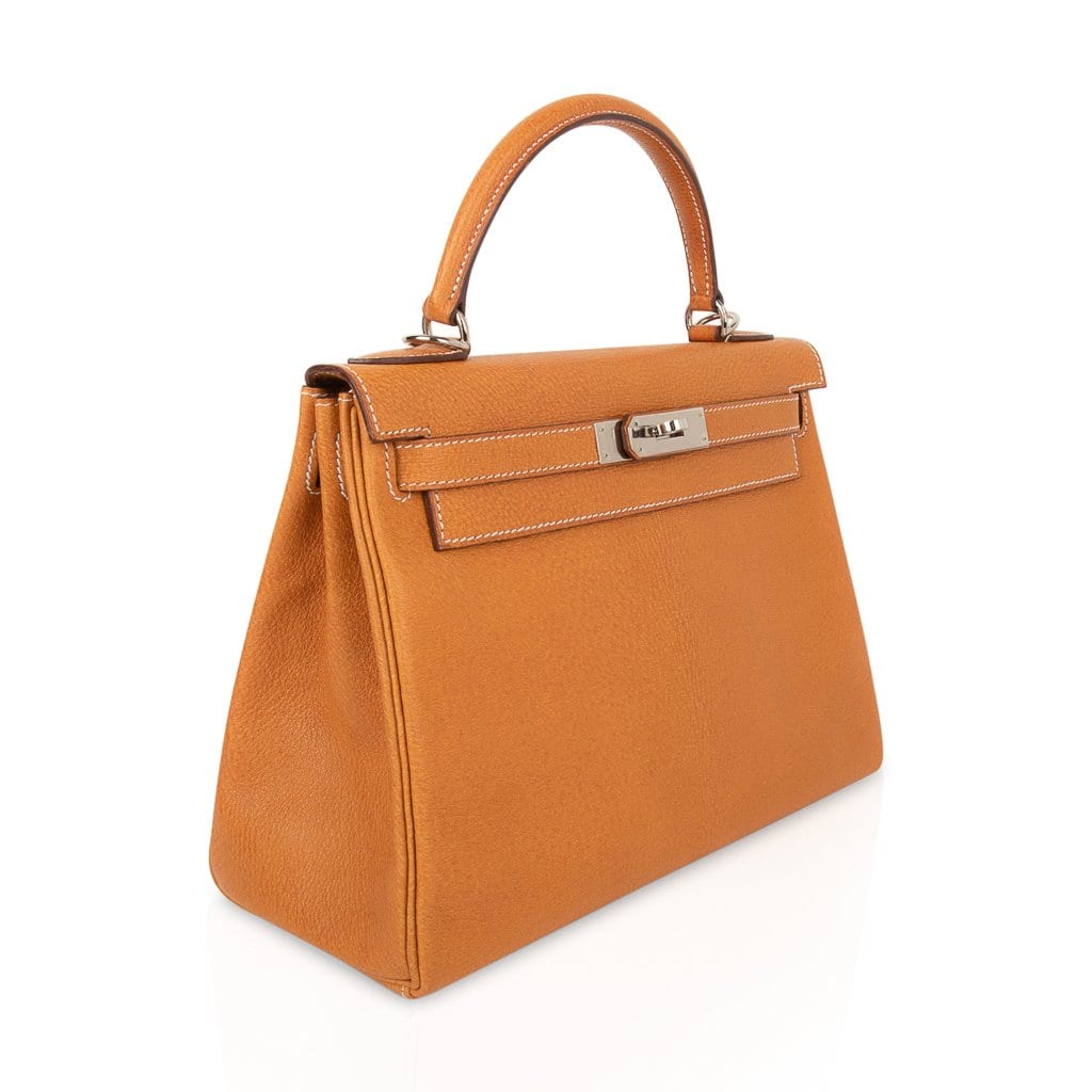 Kelly 28 Bag Gold Peau Porc Leather with Palladium Hardware